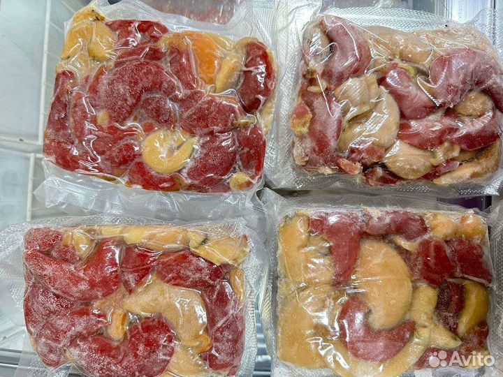 Икра красная, рыба и морепродукты