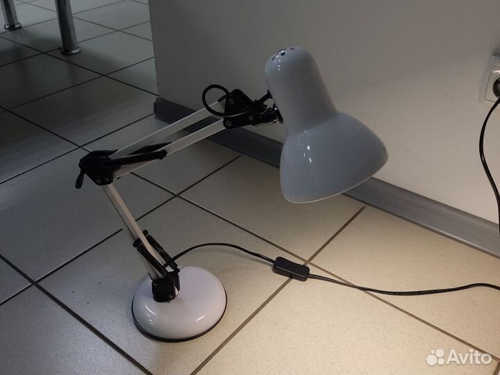 Лампа настольная бу