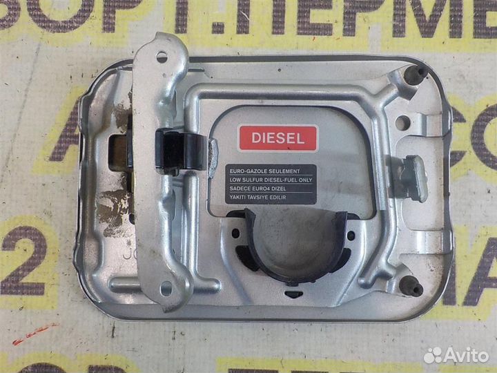 Лючок бензобака Nissan X-Trail (T31) 2007-2013