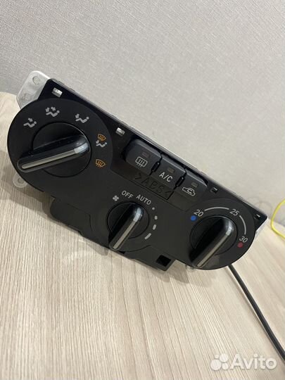 Продам блок управления климатом Subaru Impreza