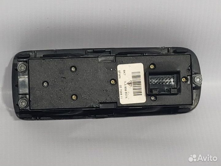 Блок управления стеклоподъемниками передний левый