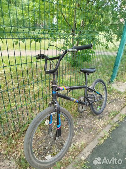 Трюковой велосипед BMX