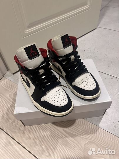 Кроссовки Nike Air Jordan 1 Mid оригинал