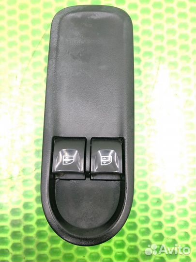 Блок управления стеклоподъемниками передний левый