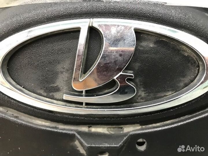 Б/У решетка радиатора передний LADA Granta 2190