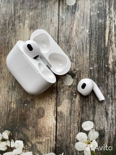 Беспроводные наушники Айр подс 3 серии