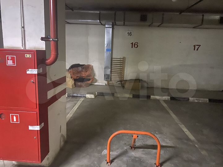 Машиноместо, 13 м²