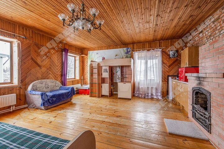 Дом 250 м² на участке 6 сот.