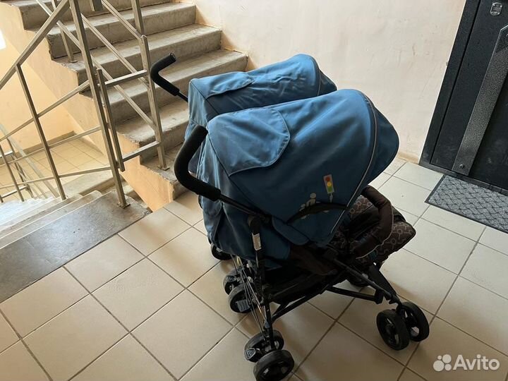 Коляска для двойни