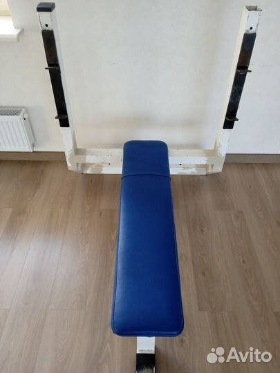 Скамья для жима и штанга