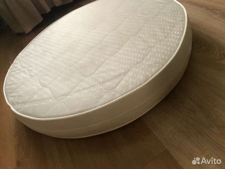 Матрас в круглую кроватку
