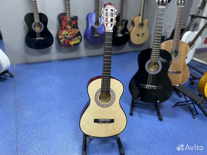 Классическая гитара для ребенка (размер 1/2)