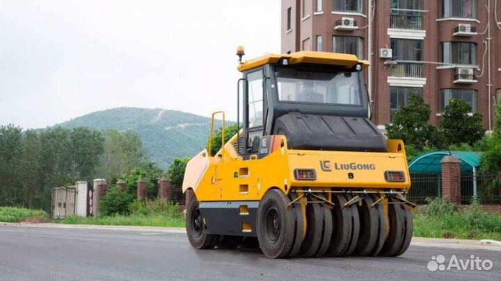 LiuGong Пневмоколёсный каток 6520E