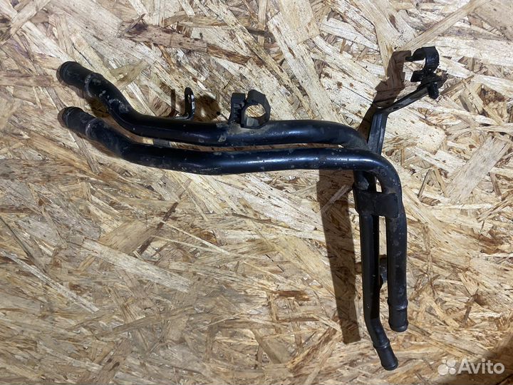 Трубка системы охлаждения VW Passat B6 05-10