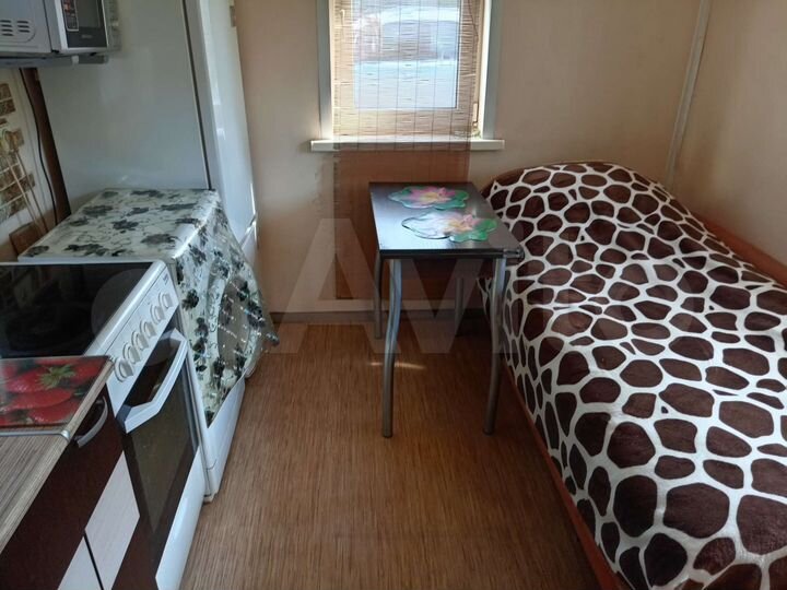 Дом 28,8 м² на участке 6,4 сот.