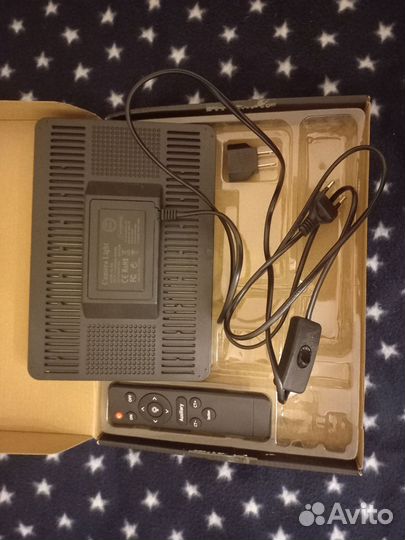 LED лампа со штативом и пультом