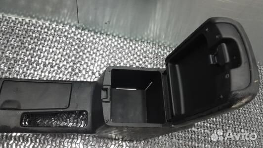 Подлокотник центральный nissan X-trail T31 (AOL07I