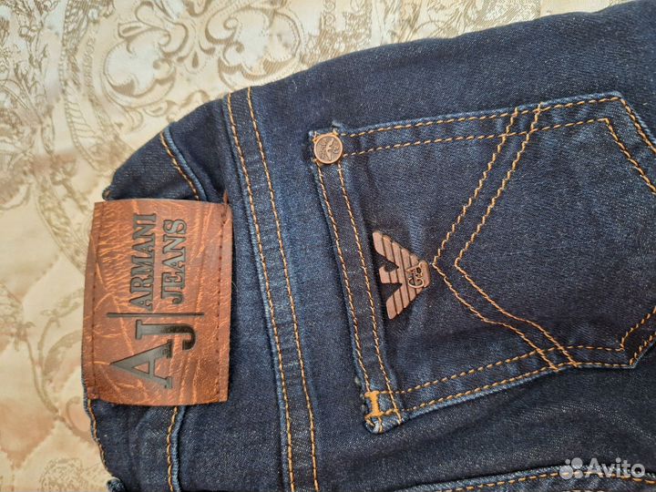 Джинсы armani