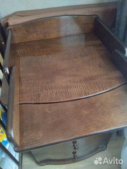 Комплект детской мебели кроватка и комод