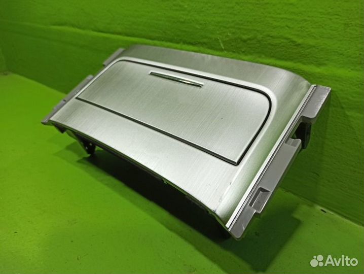 Накладка центральной консоли Toyota Land Cruiser