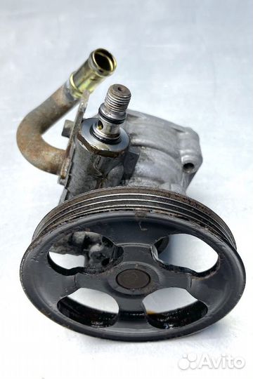 Мицубиси L400 Насос гур