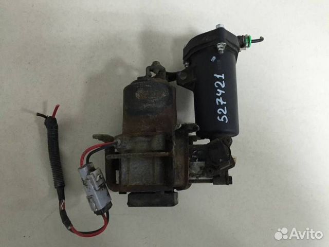 Компрессор пневматической подвески Toyota Land Cru