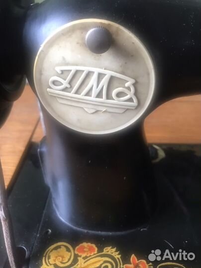 Ножная швейная машинка пмз