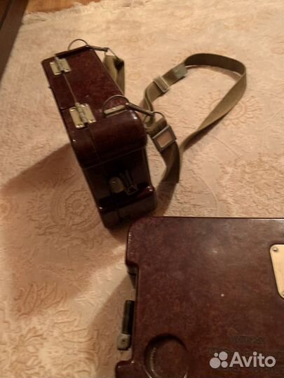 Старинный телефон