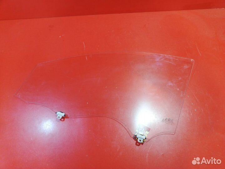 Стекло двери переднее правое Lifan X50 W215
