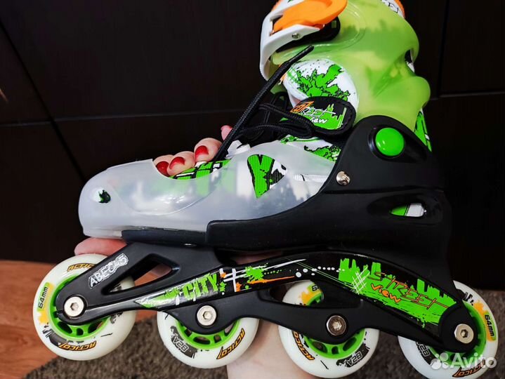 Роликовые коньки