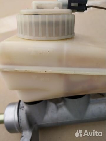 Главный тормозной цилиндр 