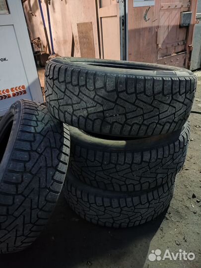 Pirelli Ice Zero 225/55 R17 101T