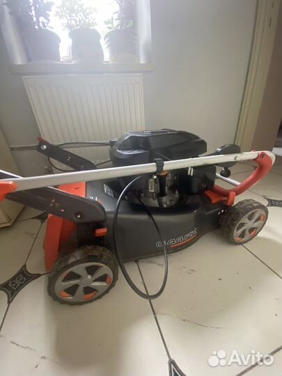 Газонокосилка бензиновая бу