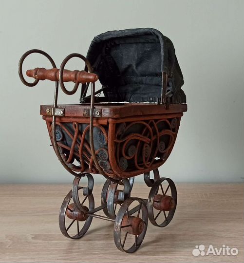 Коляска старинная для кукол.Германия