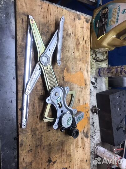 Стеклоподъемник