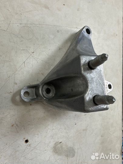 Кронштейн левой опоры двигателя Лада Ларгус X RAY