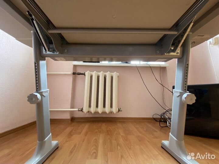 Стол детский Бюрократ Conductor-08