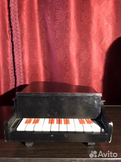 Детский рояль эпохи СССР