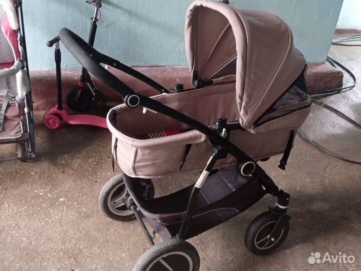Три коляски б/у