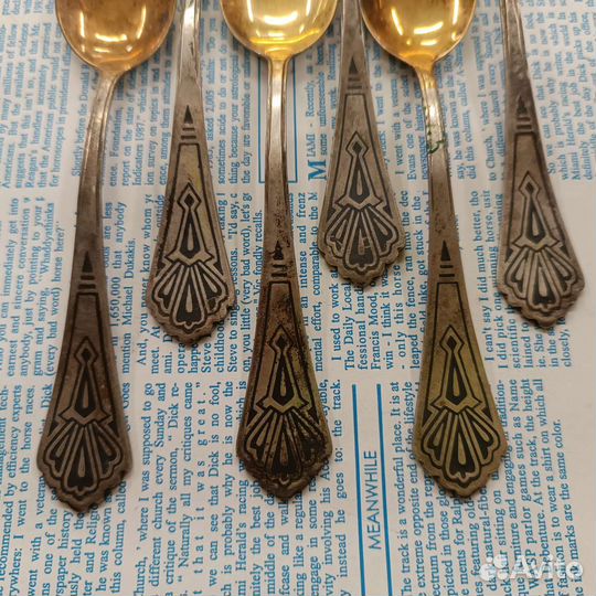 Серебряные чайные ложки