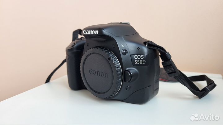 Фотоаппарат Canon 550D