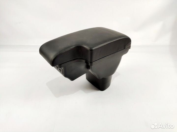 Подлокотник Nissan Juke