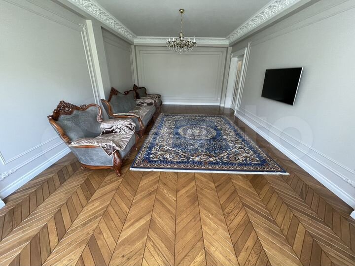 4-к. квартира, 160 м², 1/6 эт.
