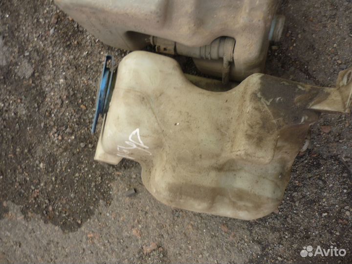 Бачок омывающей жидкости Шкода Октавия Тур