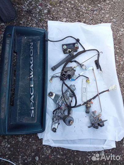 Mitsubishi Space Wagon 3 моторчик дворников