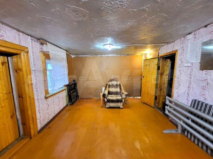 Дом 32 м² на участке 8,8 сот.