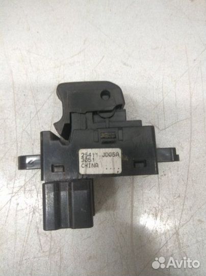 Блок управления стеклами (кнопка ) задний правый