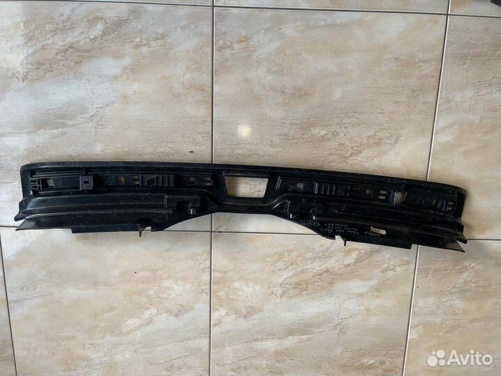 Накладка багажника Volvo Xc 40 С 2017 Года