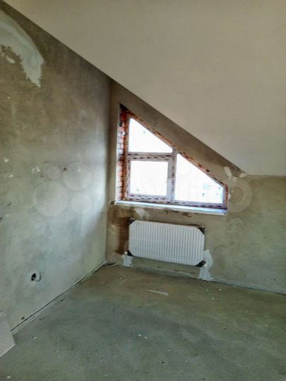 Доля в квартире-студии, 30 м², 2/2 эт.