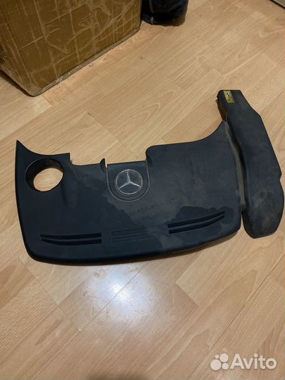 Крышка мотора 276 mercedes CLS